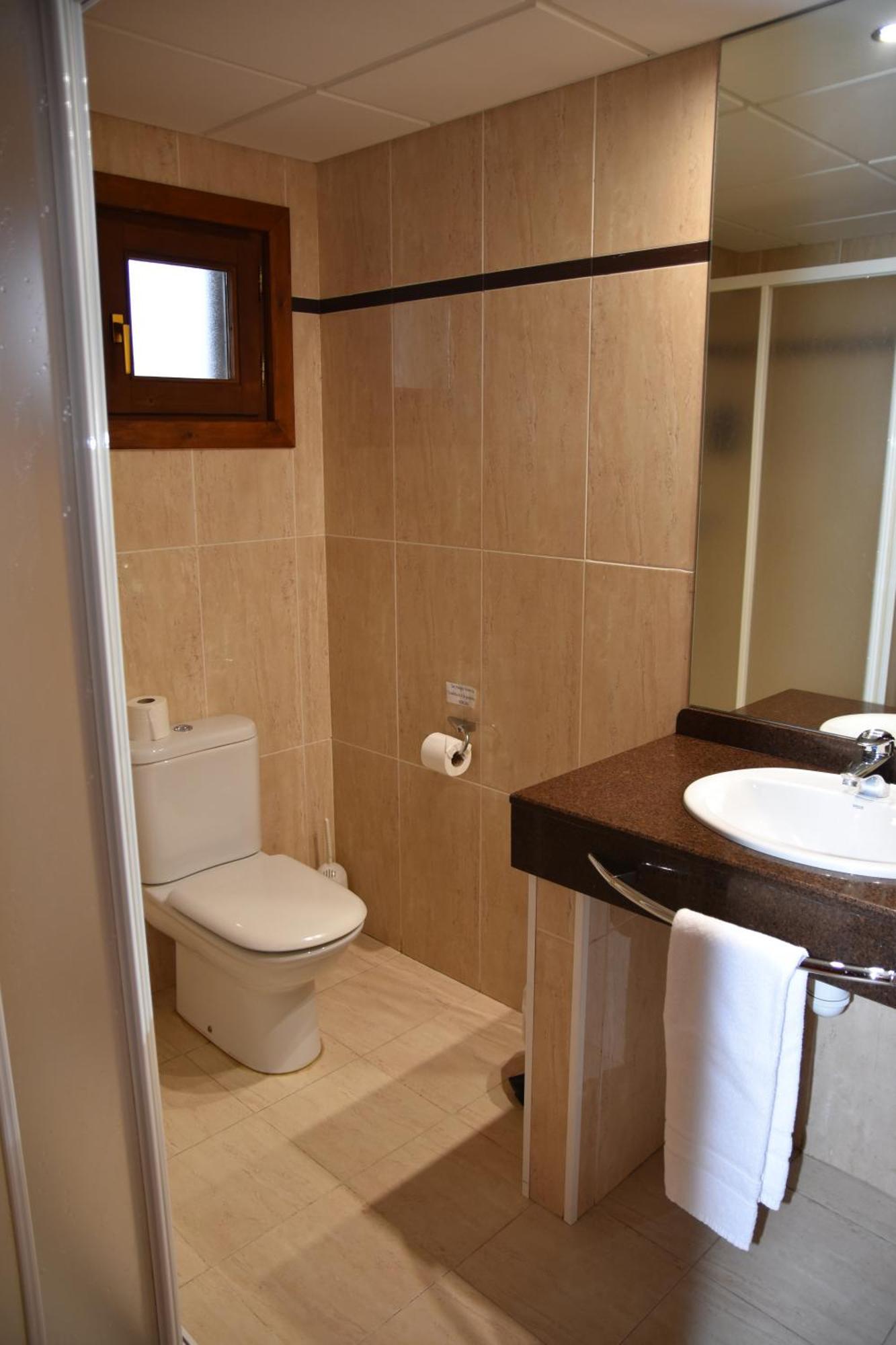 Aparthotel Tres Caminos El Grado Ngoại thất bức ảnh