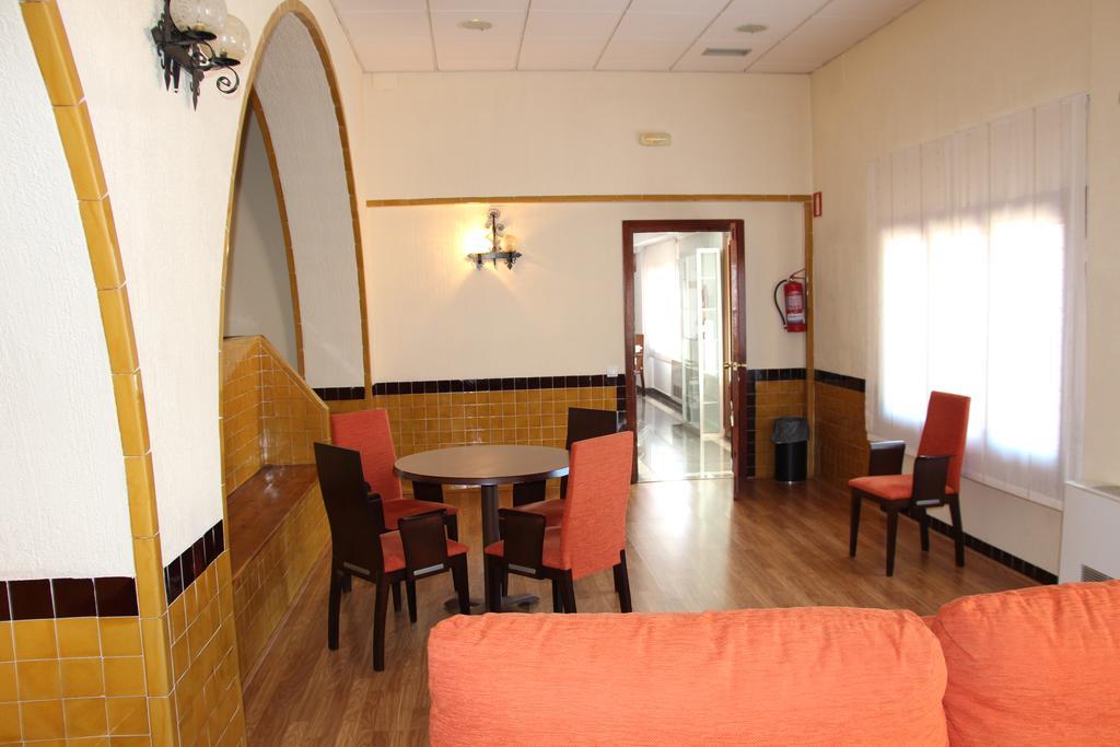 Aparthotel Tres Caminos El Grado Ngoại thất bức ảnh
