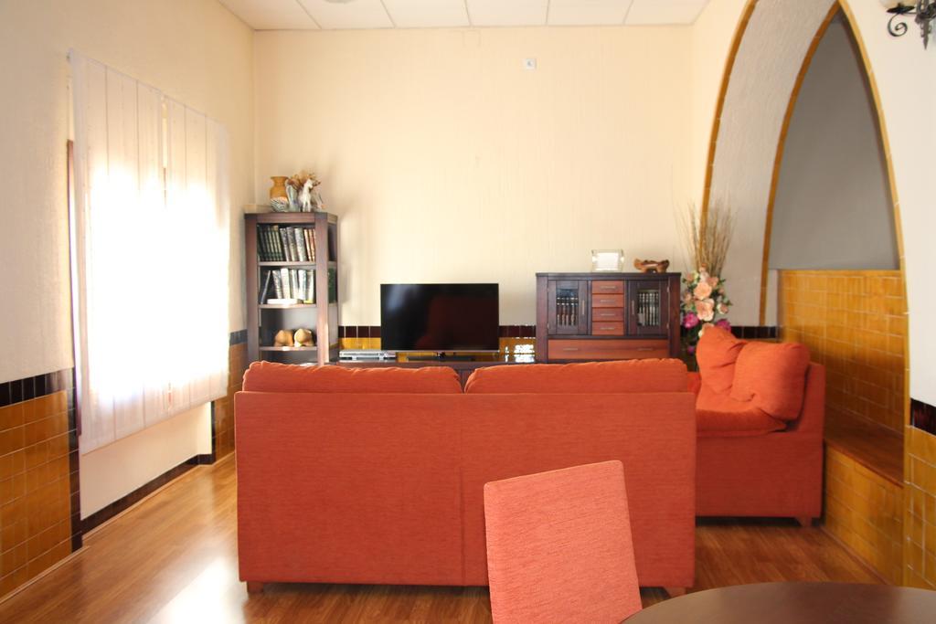 Aparthotel Tres Caminos El Grado Ngoại thất bức ảnh