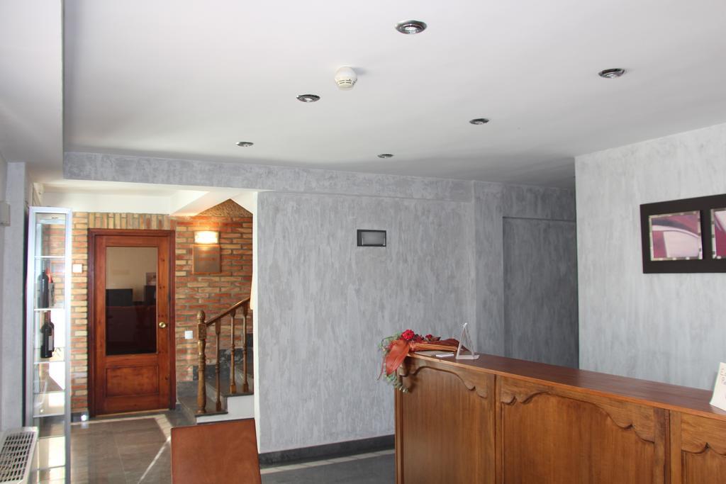 Aparthotel Tres Caminos El Grado Ngoại thất bức ảnh